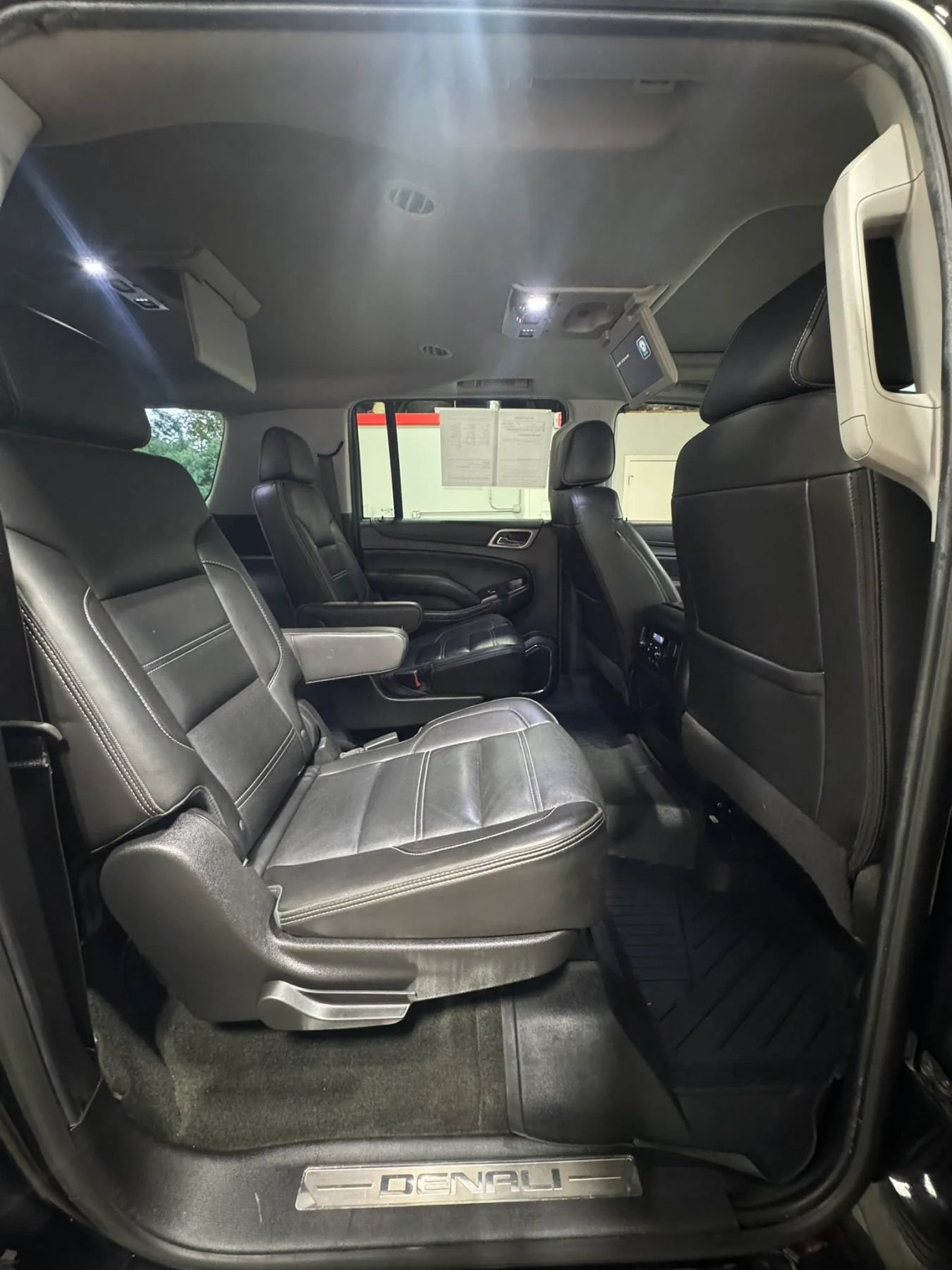 Used 2018 GMC Yukon XL Denali w/ Denali Ultimate Package AWD/4WD image 48