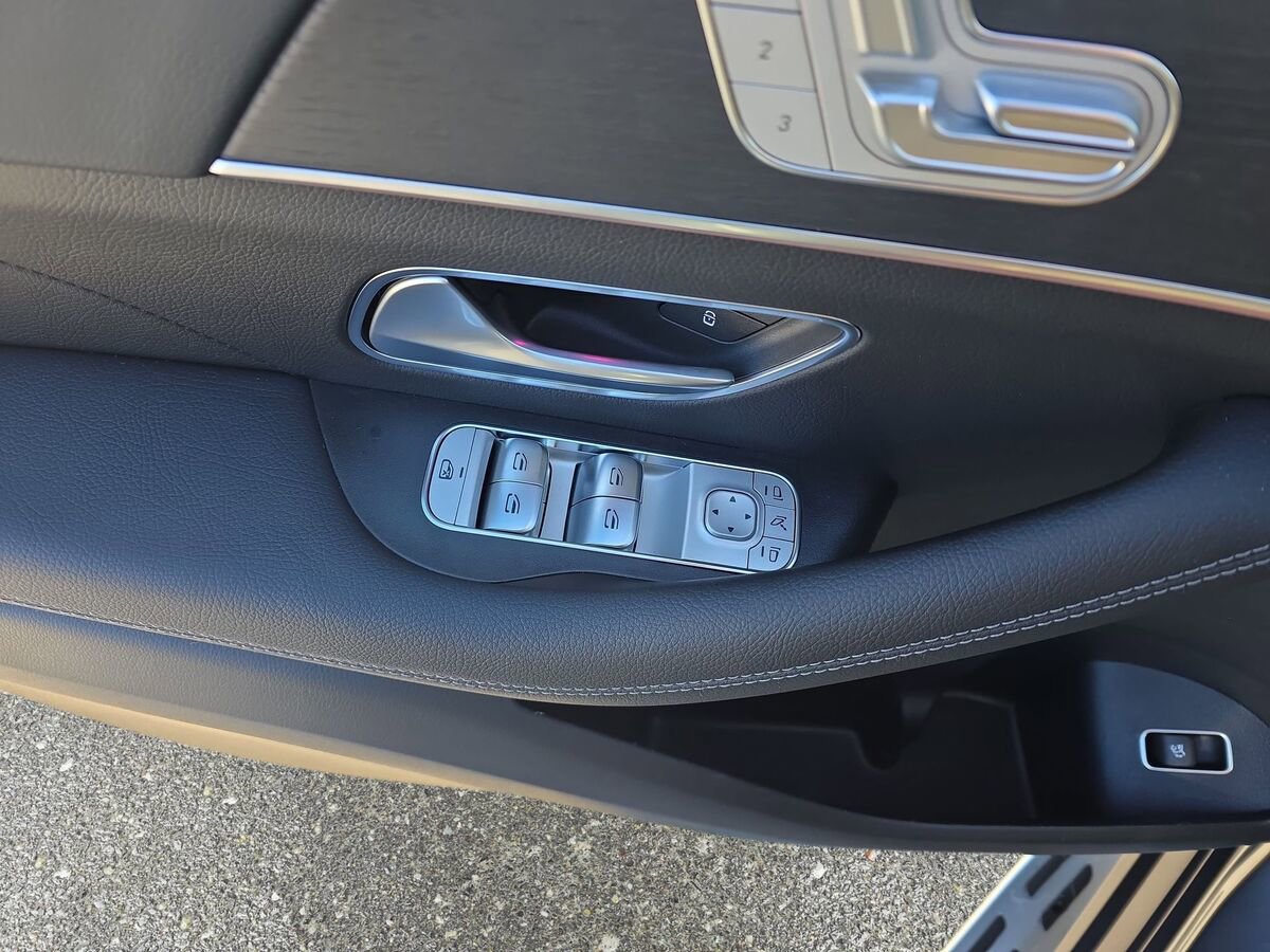 New 2026 Mercedes-Benz GLS 450 4MATIC image 27