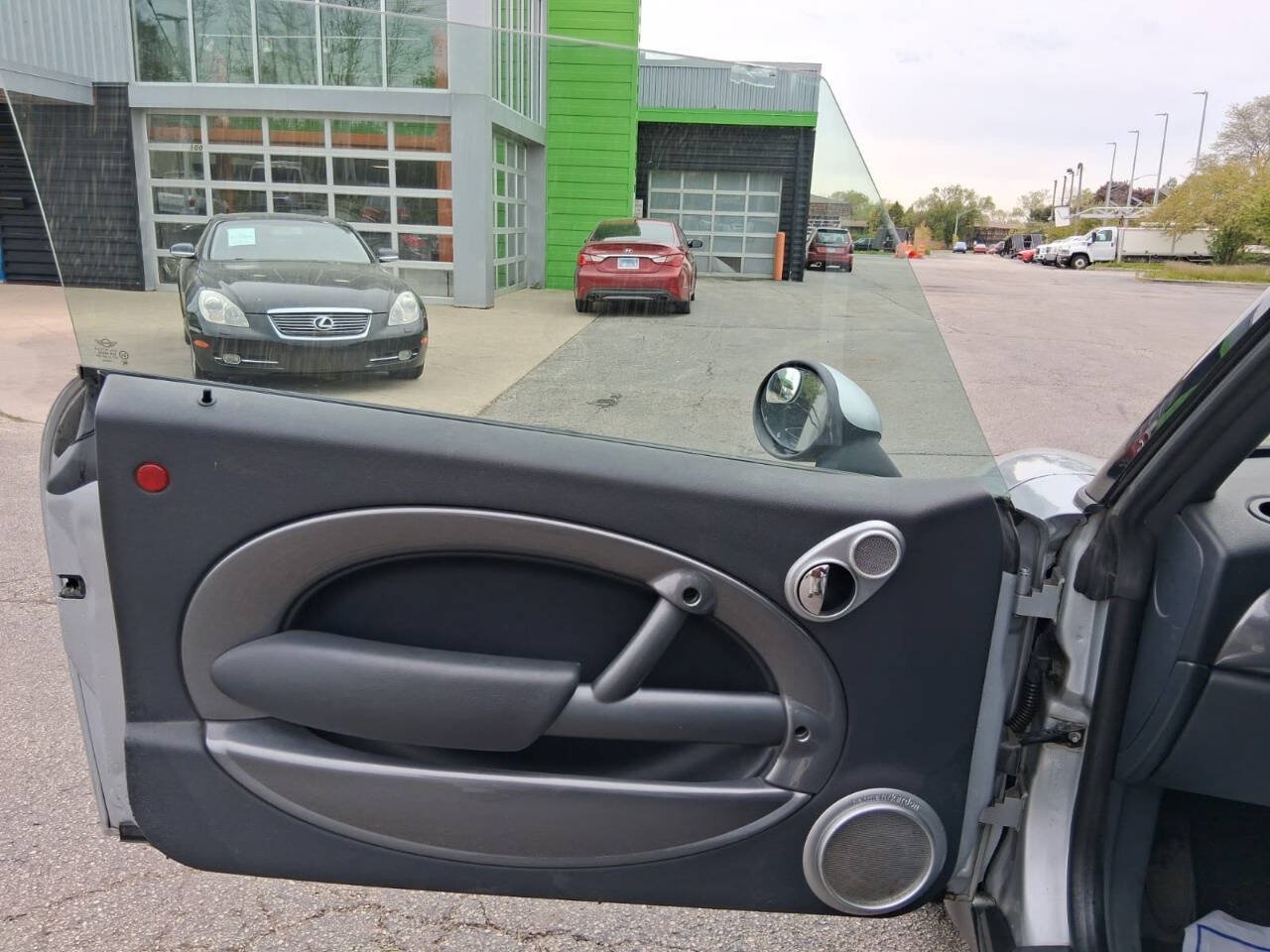 Used 2006 MINI Cooper Convertible FWD image 9