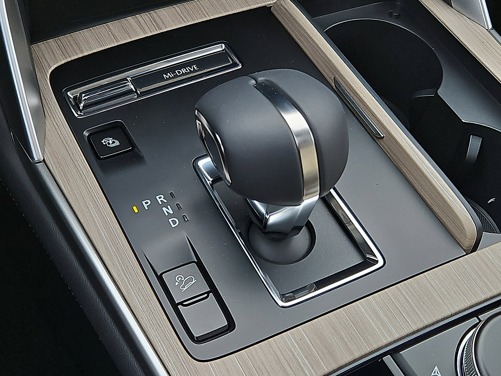 New 2026 MAZDA CX-90 Plug-In Hybrid w/ Preferred image 13