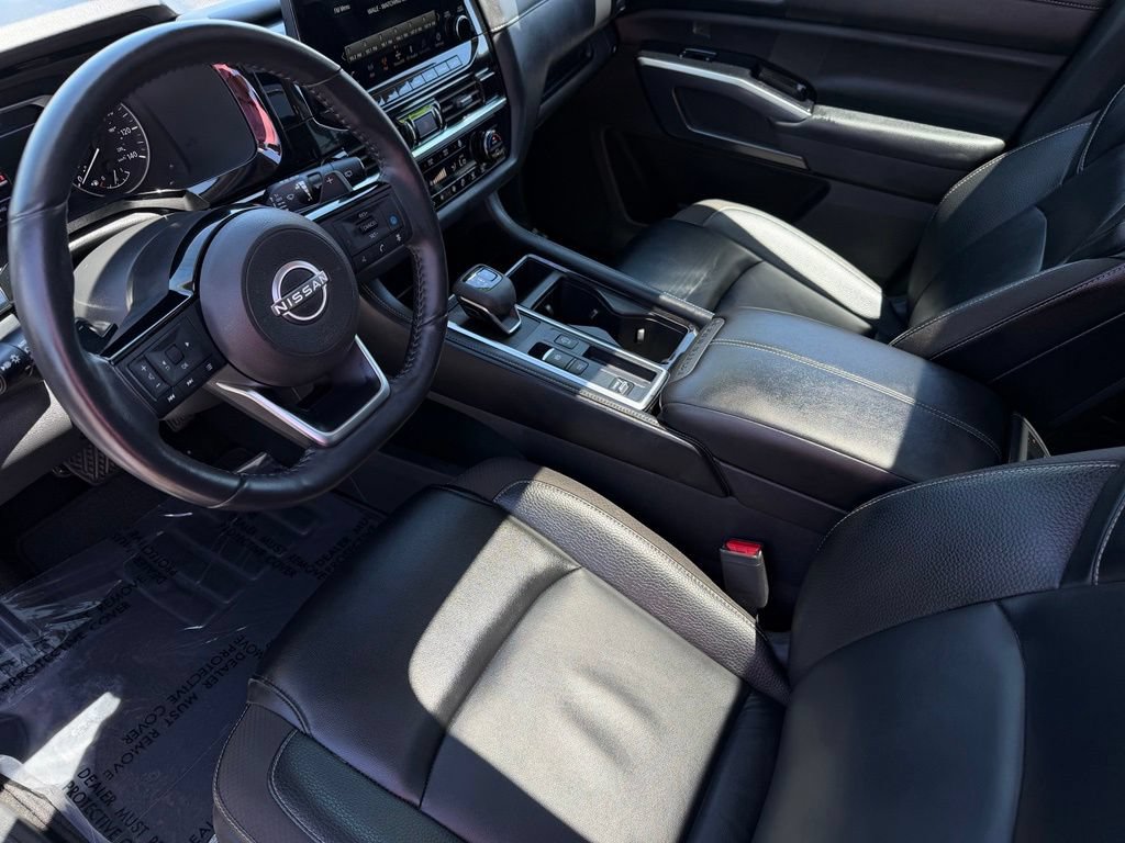Certified 2024 Nissan Pathfinder SL w/ SL Premium Package FWD image 18