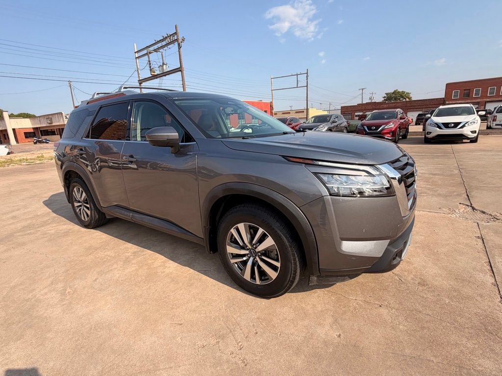 Certified 2023 Nissan Pathfinder SL AWD/4WD image 10