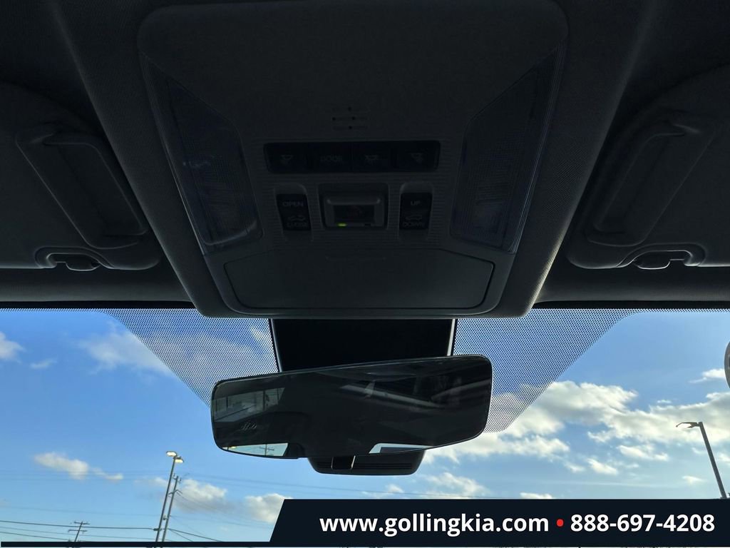 Used 2022 Toyota RAV4 XLE Premium image 30