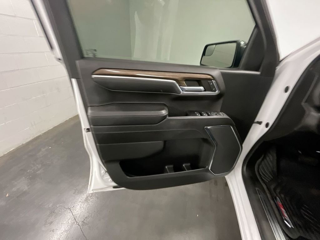 Used 2023 Chevrolet Silverado 1500 LT image 21