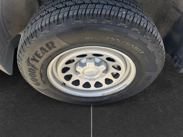 Certified 2024 Chevrolet Colorado W/T RWD image 9