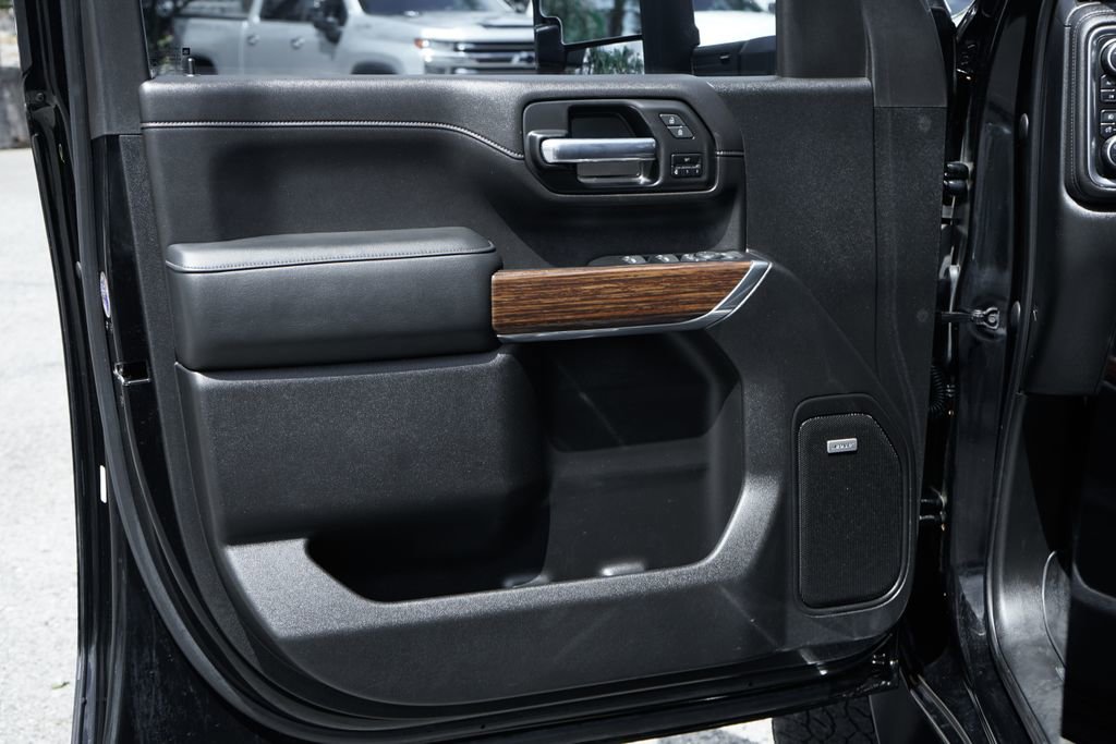 Used 2023 Chevrolet Silverado 2500 High Country AWD/4WD image 15