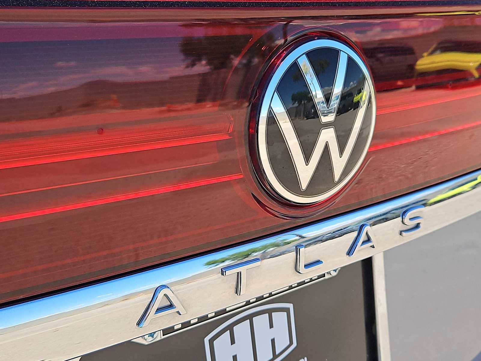 Used 2024 Volkswagen Atlas SE AWD/4WD image 12
