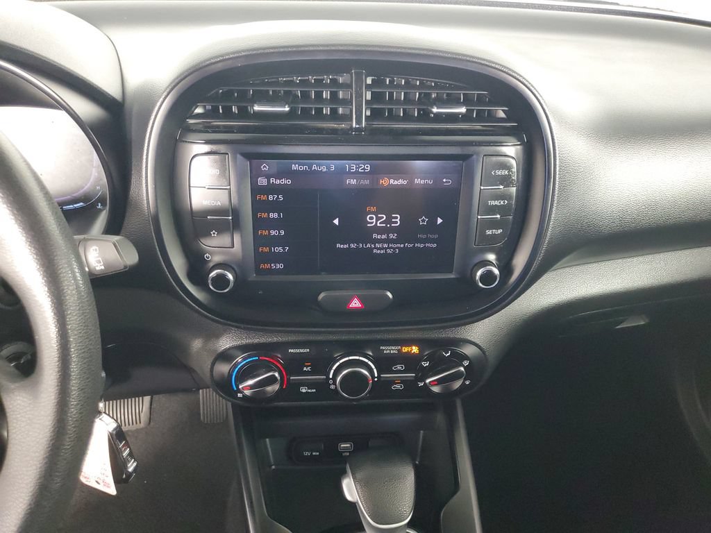 Used 2025 Kia Soul LX FWD image 16