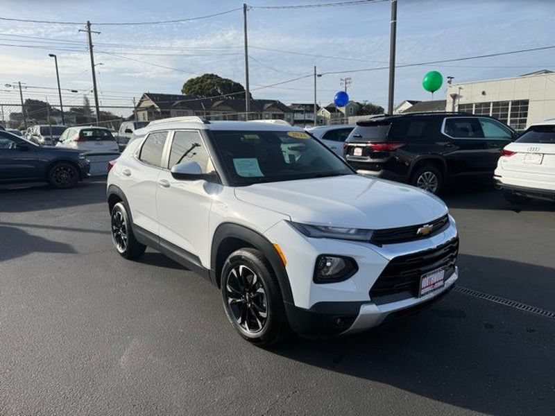 Used 2023 Chevrolet TrailBlazer LT FWD image 8