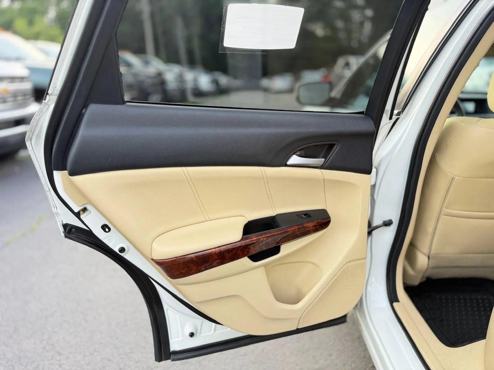 Used 2012 Honda Crosstour EX-L image 28