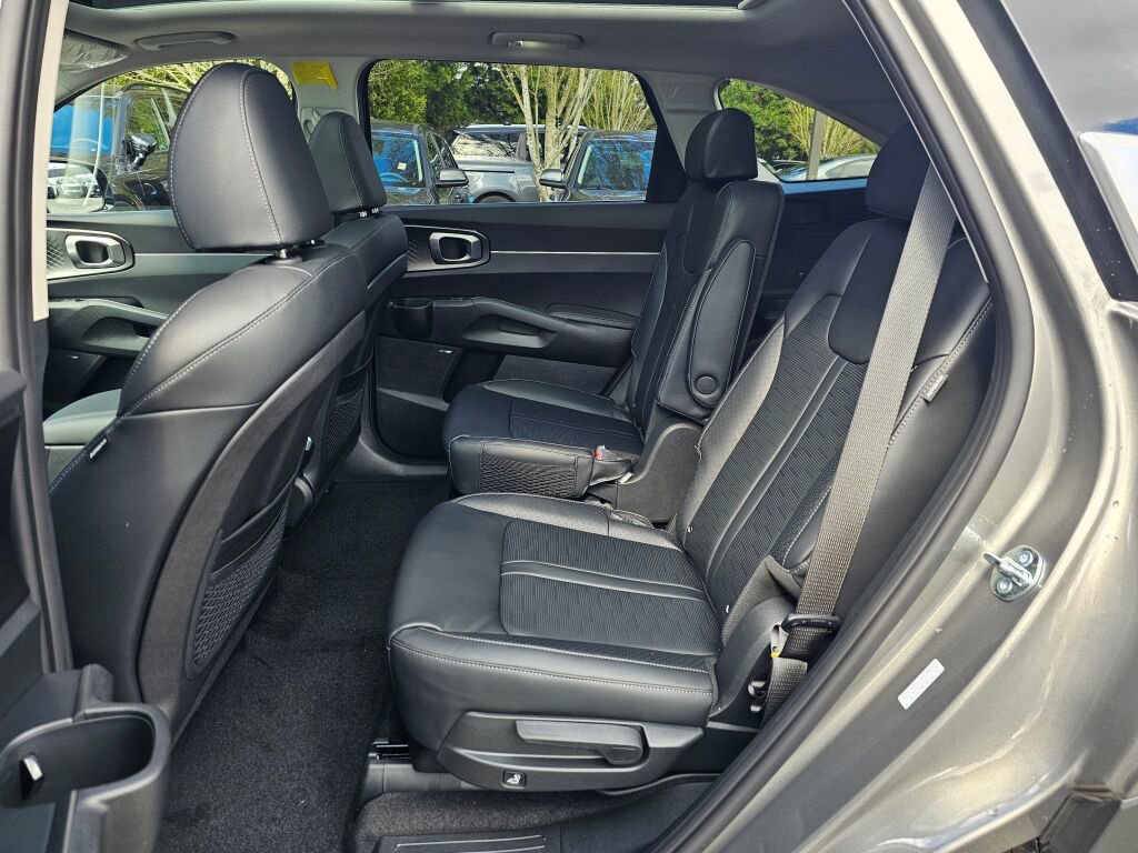 New 2026 Kia Sorento EX image 24