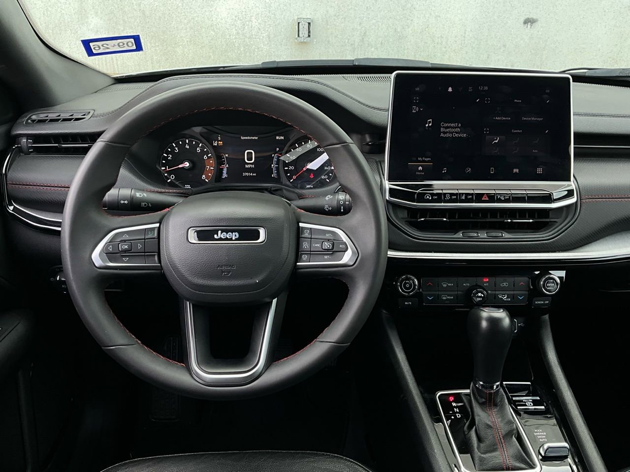 Used 2025 Jeep Compass Trailhawk w/ Trailer Tow Group image 13