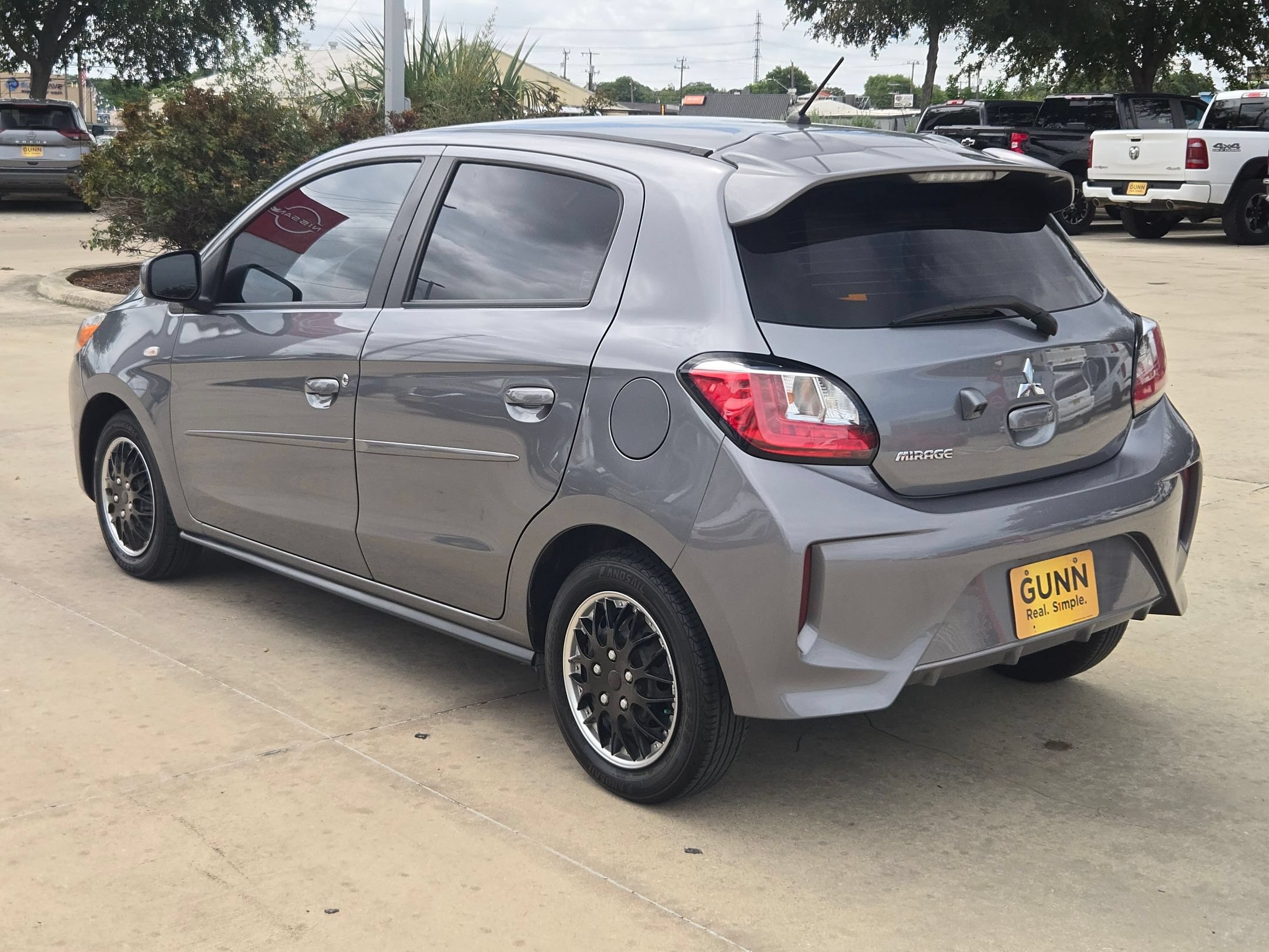 Used 2022 Mitsubishi Mirage FWD image 5