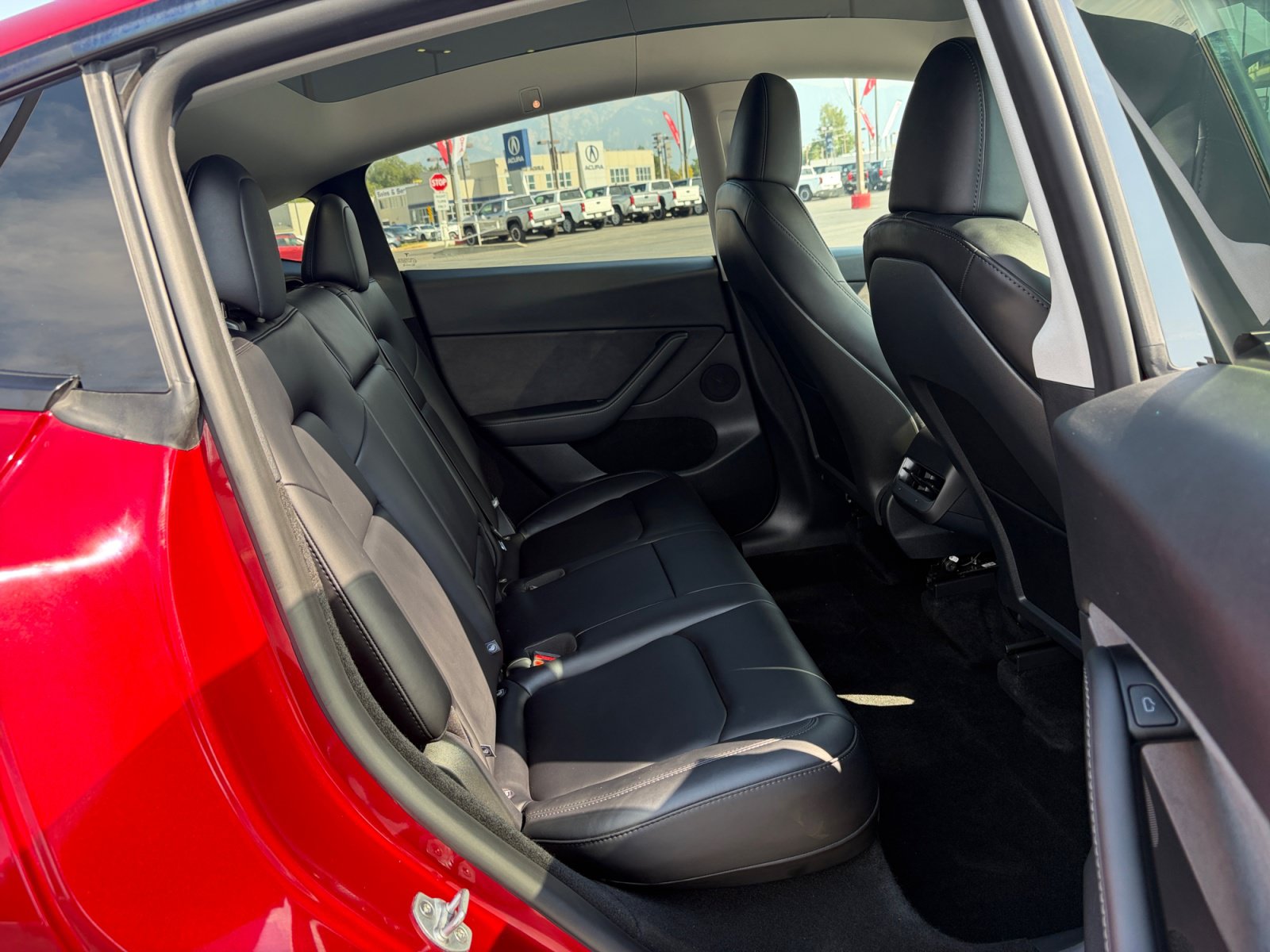 Used 2025 Tesla Model Y Long Range AWD/4WD image 16