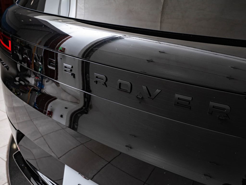New 2026 Land Rover Range Rover Sport Dynamic SE AWD/4WD image 18