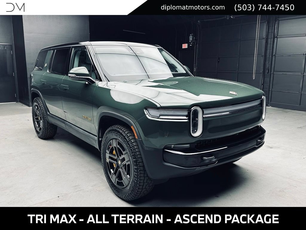 Used 2025 Rivian R1S Premium AWD/4WD image 8