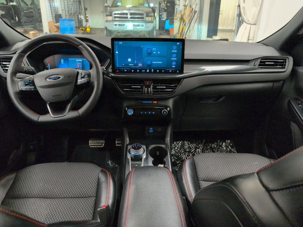 Used 2023 Ford Escape ST-Line w/ Tech Pack #1 image 9