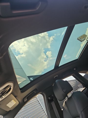 Certified 2021 Porsche Macan AWD/4WD image 27
