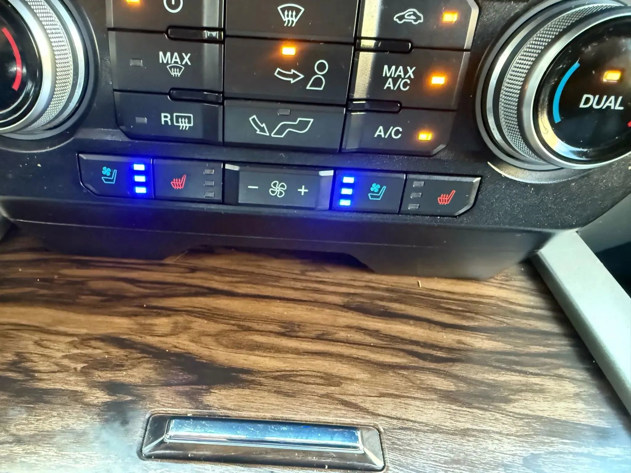 Used 2020 Ford F150 Lariat w/ Equipment Group 502A Luxury image 23