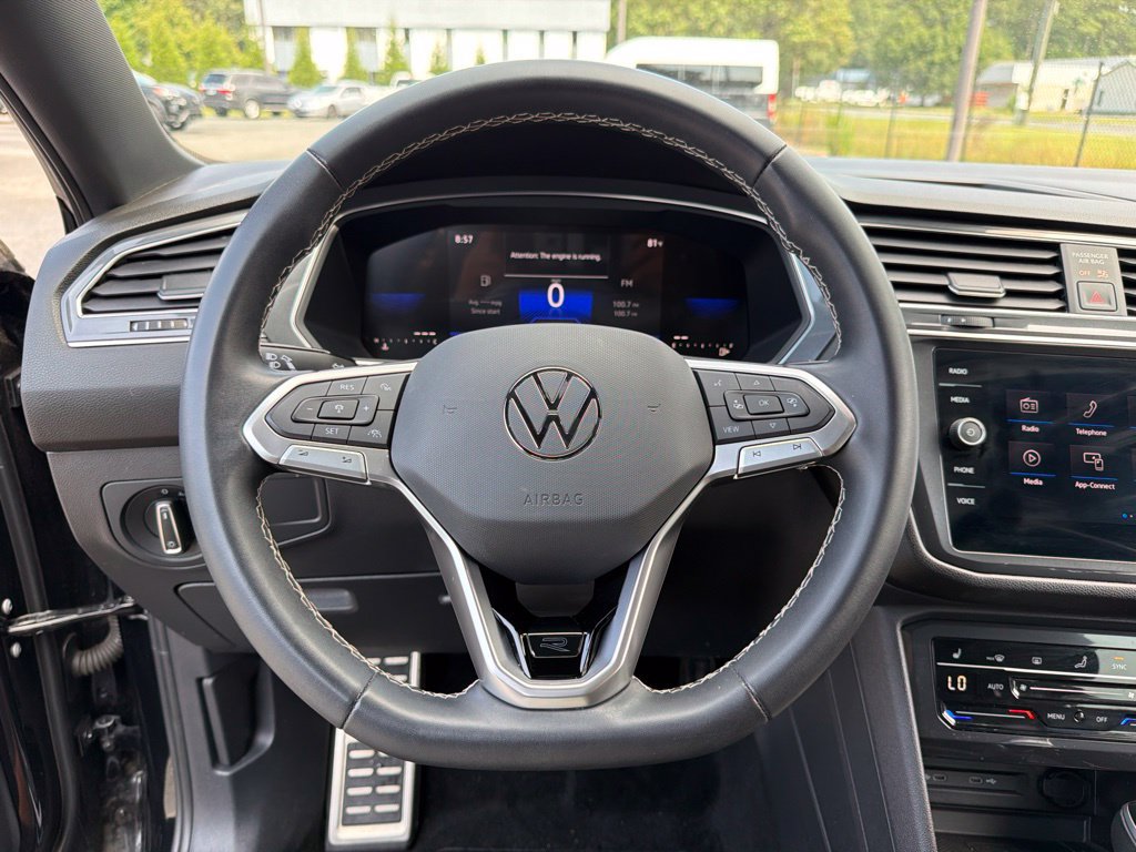Used 2023 Volkswagen Tiguan SE R-Line FWD image 15