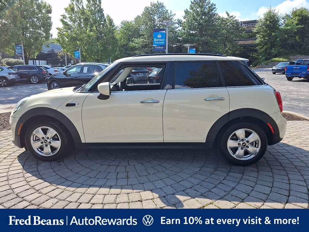 Used 2021 MINI Cooper 4-Door Hardtop w/ Storage Package FWD image 5