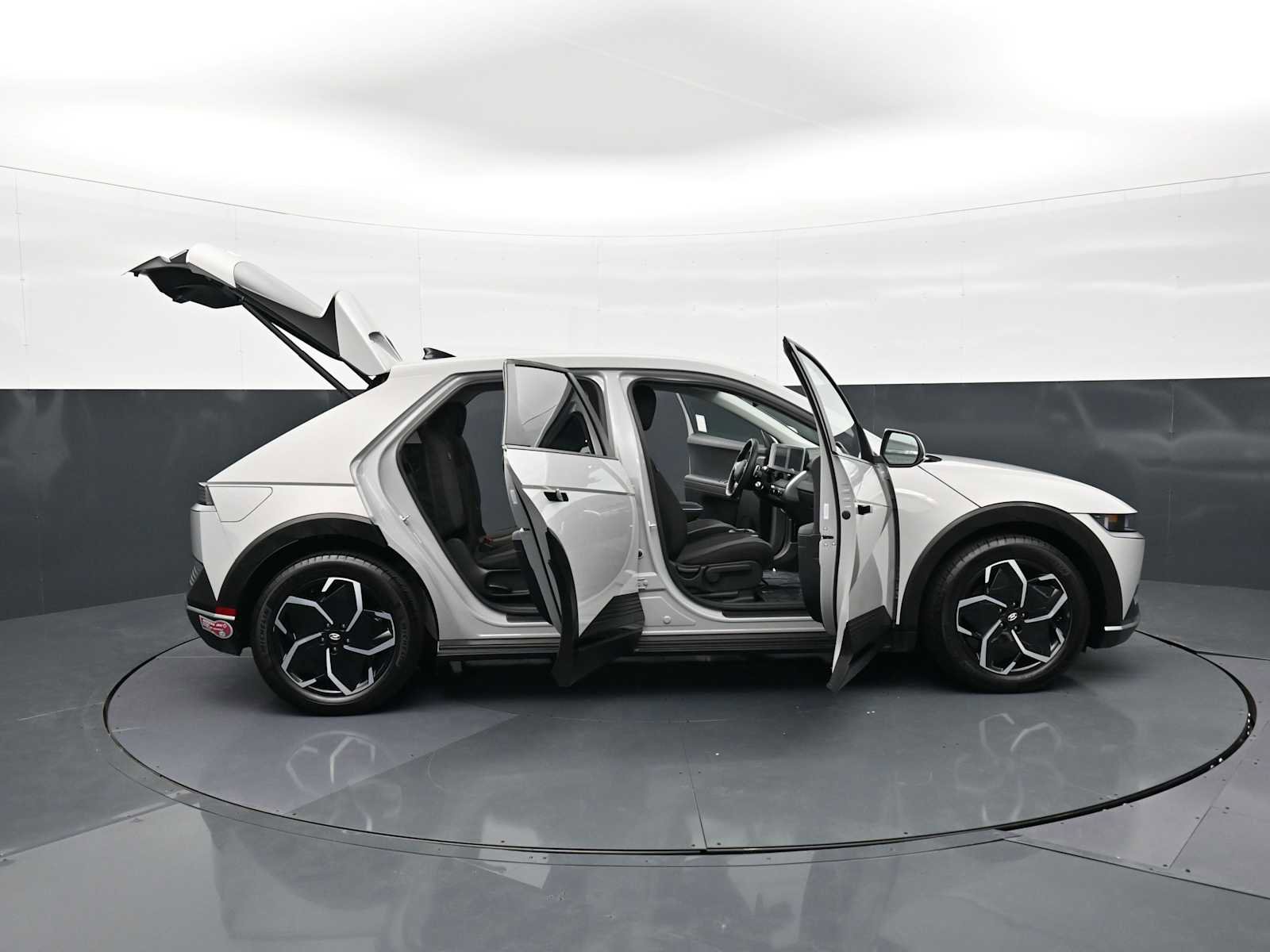 Used 2024 Hyundai Ioniq 5 SEL image 34