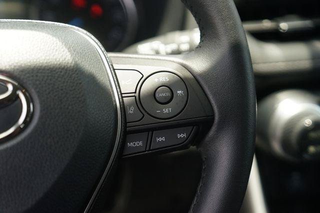 Used 2021 Toyota RAV4 XLE Premium AWD/4WD image 24