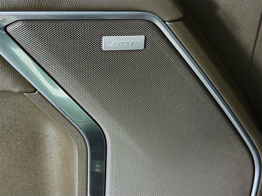 Used 2024 GMC Sierra 2500 SLT w/ SLT Premium Package image 11