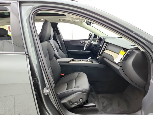New 2026 Volvo XC60 T8 Plus w/ Protection Package Premier AWD/4WD image 18