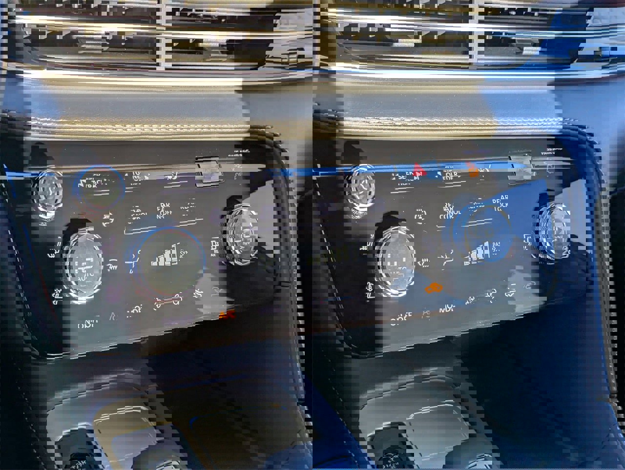 New 2026 INFINITI QX60 Sport image 16