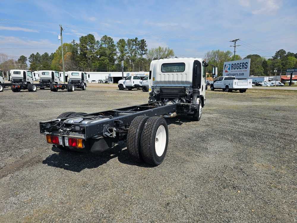 New 2025 Chevrolet Low Cab Forward RWD image 3
