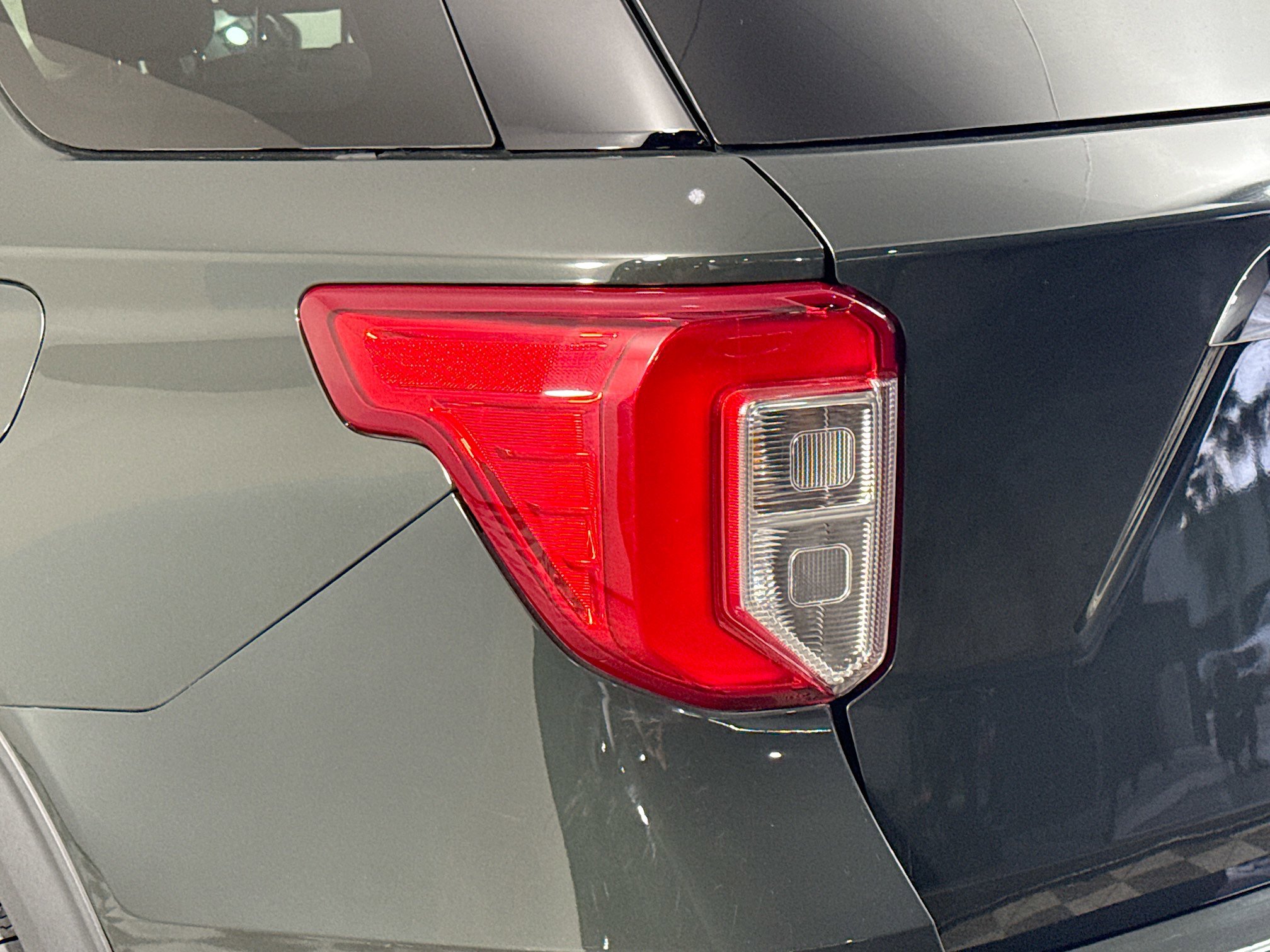 Used 2023 Ford Explorer Base image 34