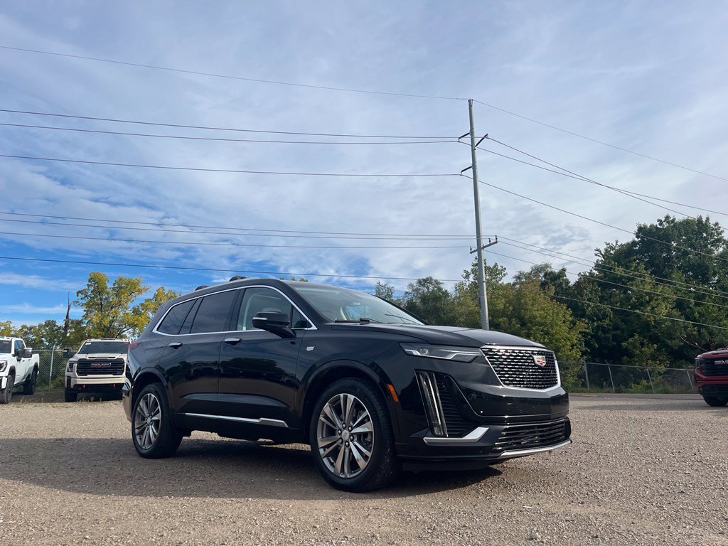 Used 2025 Cadillac XT6 Premium Luxury w/ LPO, Floor Liner Package AWD/4WD image 5