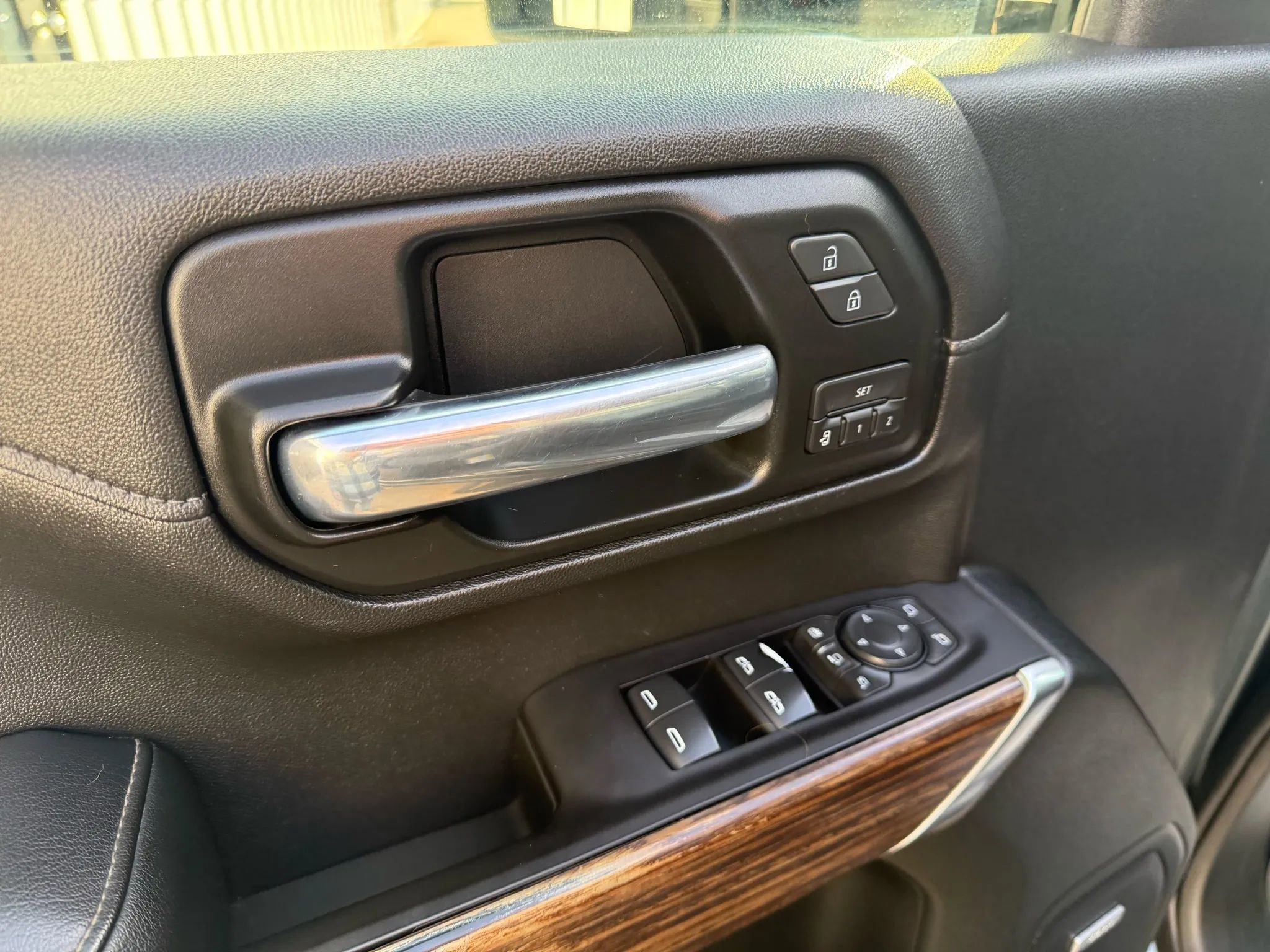 Used 2020 Chevrolet Silverado 2500 High Country w/ Technology Package image 19