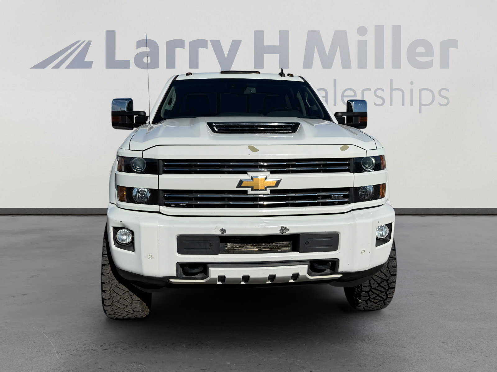 Used 2018 Chevrolet Silverado 3500 LTZ image 8