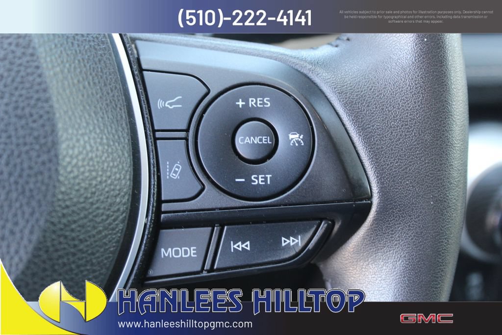 Used 2023 Toyota RAV4 XLE Premium FWD image 31