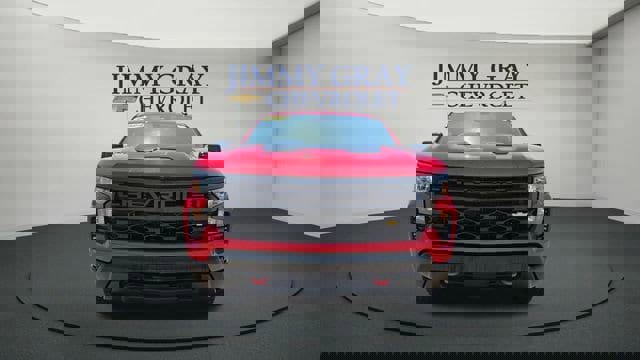 Used 2024 Chevrolet Silverado 1500 Custom Trail Boss w/ LPO, Dark Essentials Package AWD/4WD image 8