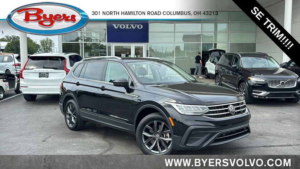 Used 2023 Volkswagen Tiguan SE w/ Panoramic Sunroof Package AWD/4WD image 1