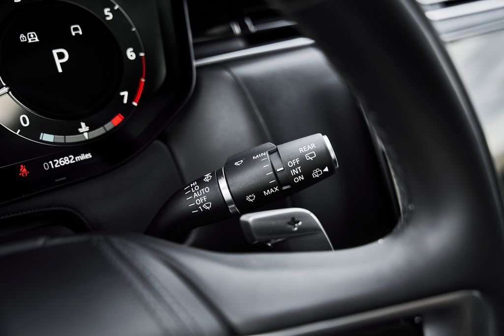 Used 2025 Land Rover Range Rover Long Wheelbase SE image 59