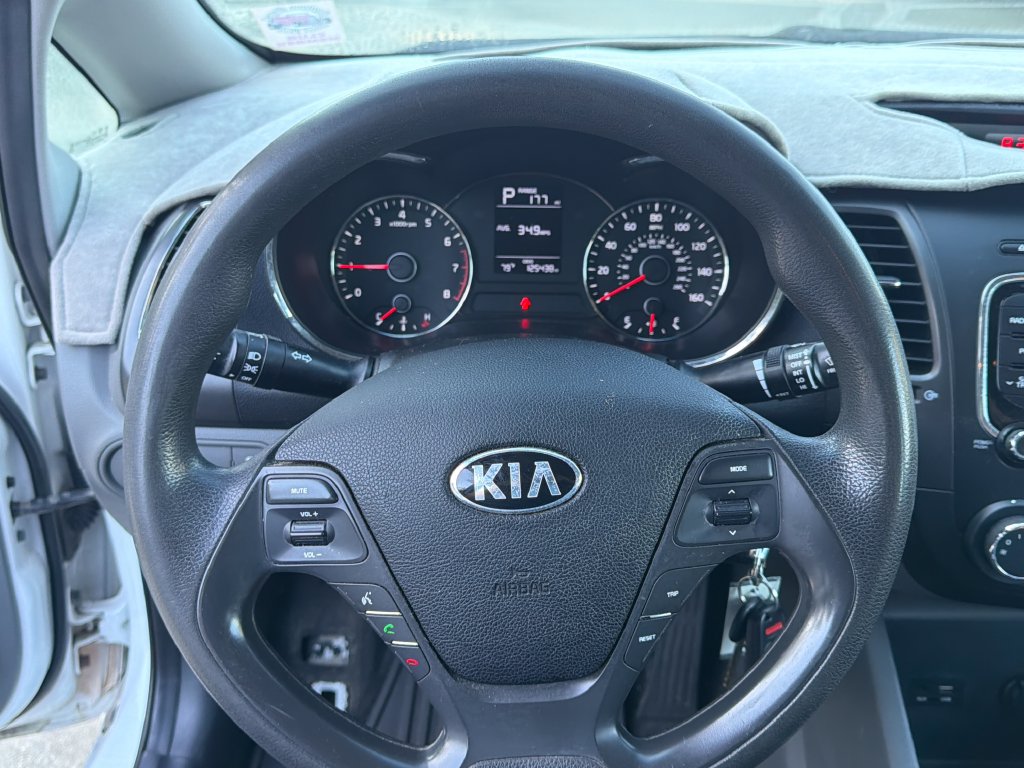 Used 2017 Kia Forte LX FWD image 17