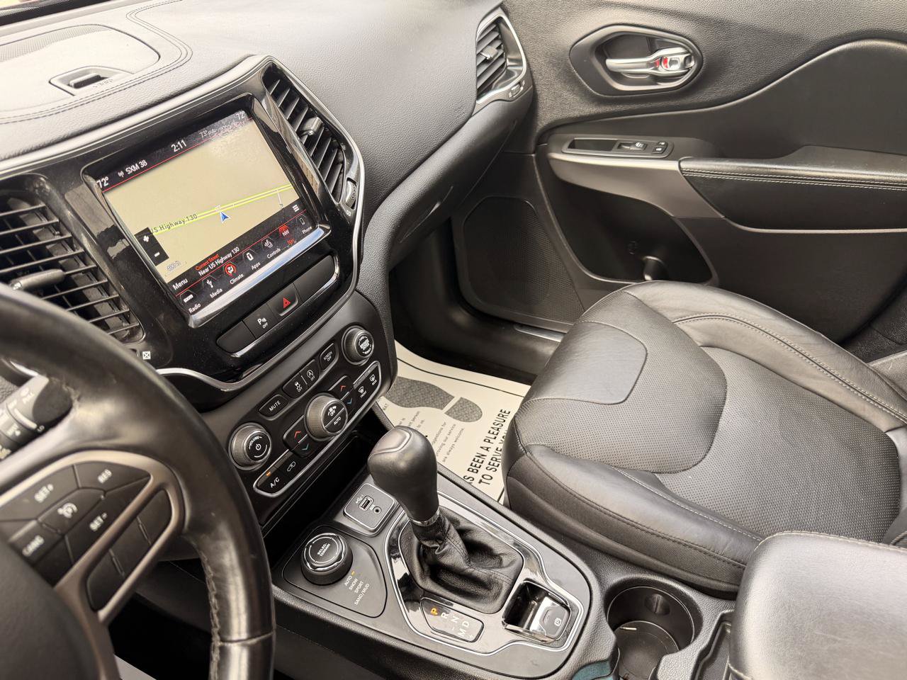 Used 2019 Jeep Cherokee Limited AWD/4WD image 31