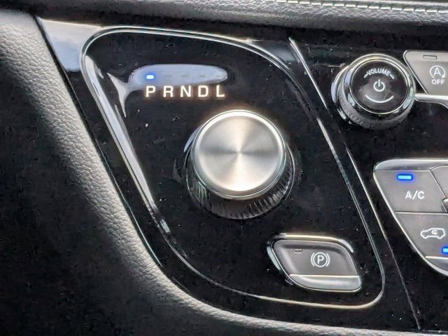 New 2026 Chrysler Pacifica Select FWD image 19