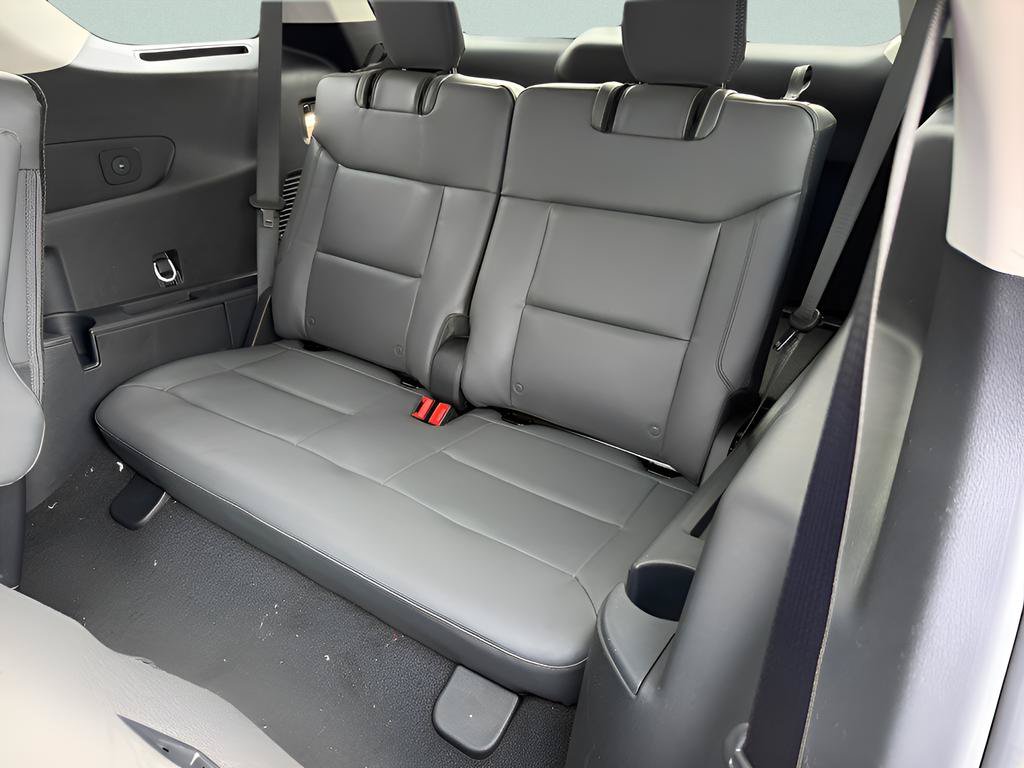 New 2026 Ford Explorer Active w/ Active Comfort Package AWD/4WD image 8
