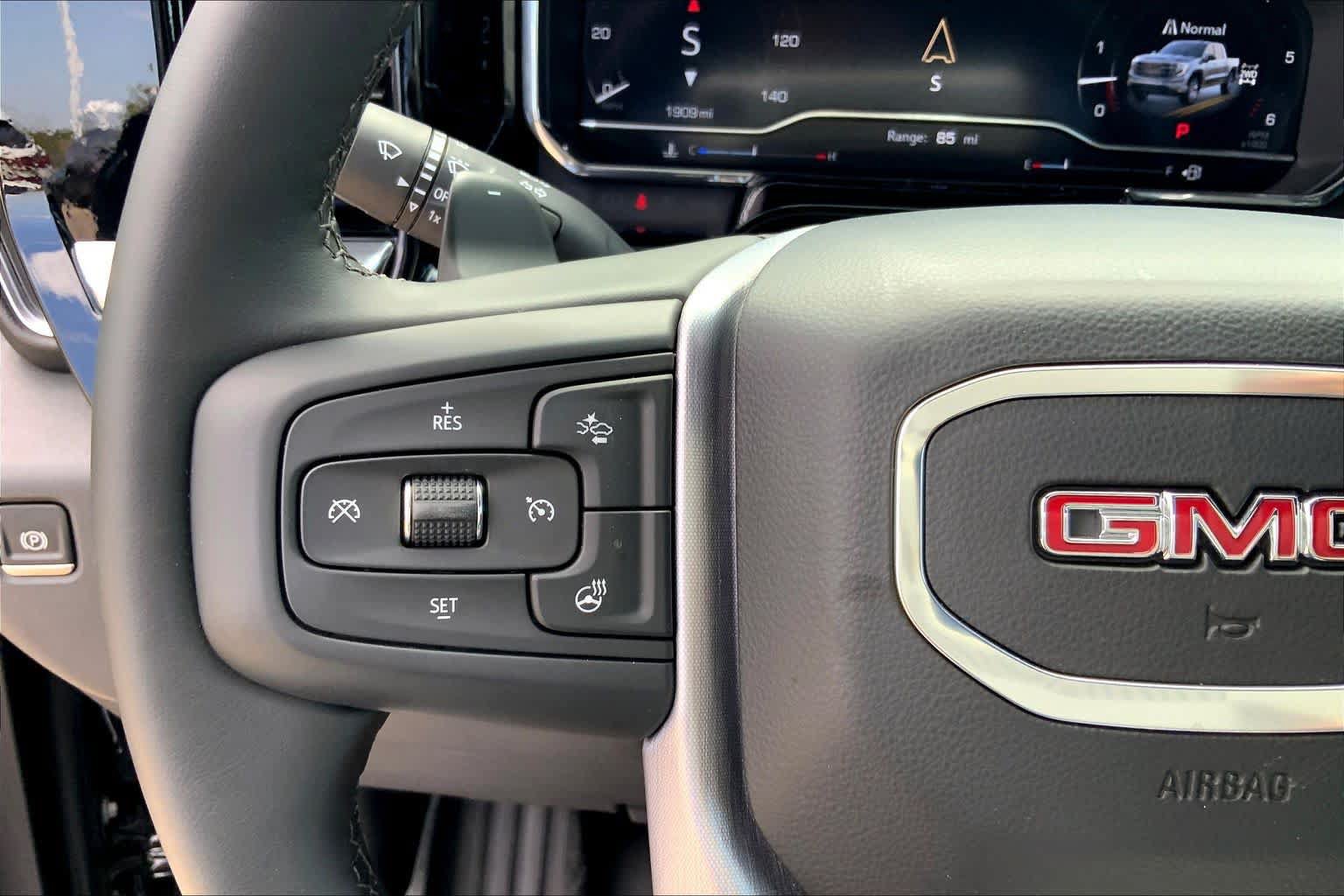 Used 2024 GMC Sierra 1500 SLT AWD/4WD image 23