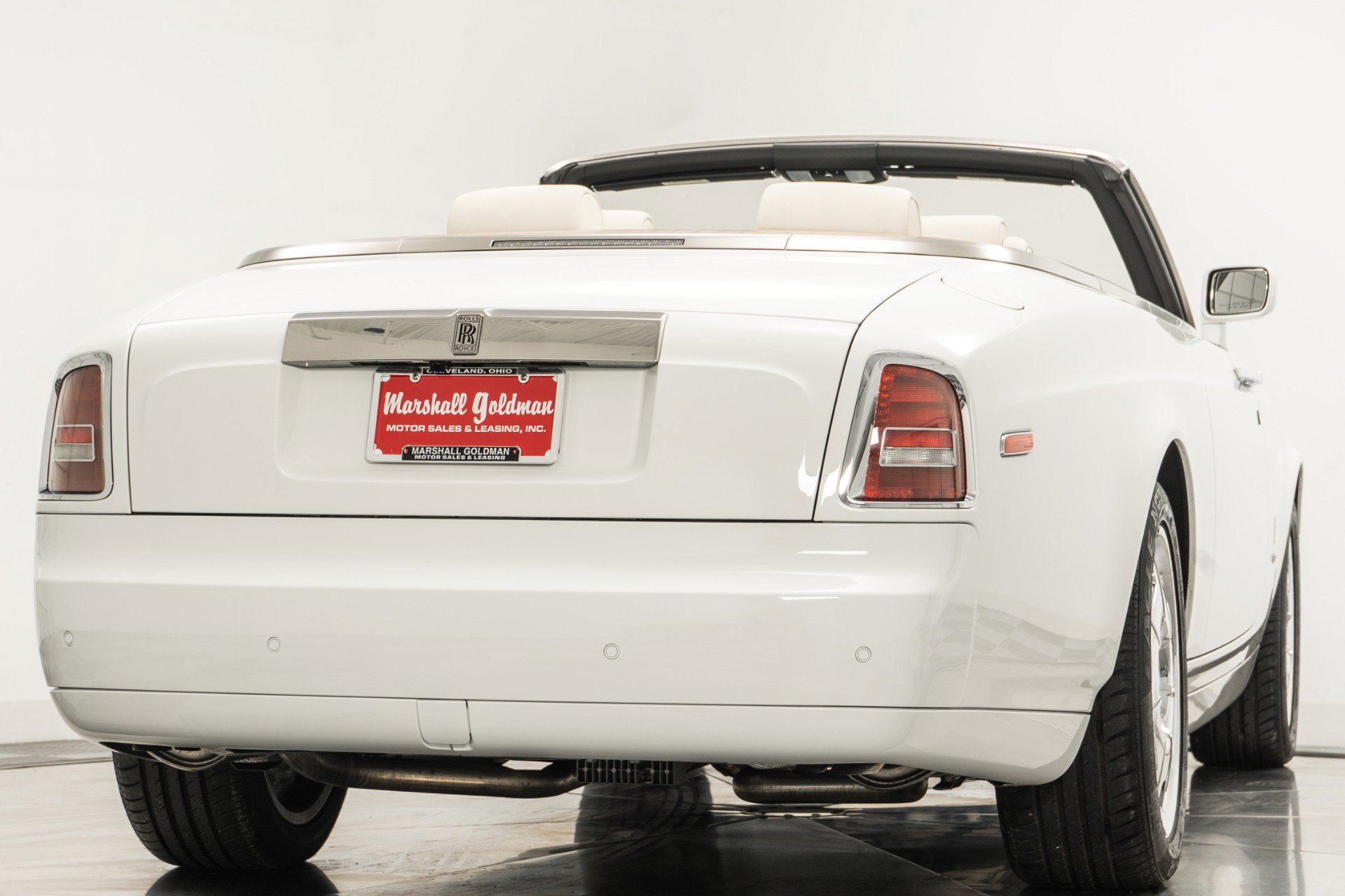 Used 2008 Rolls-Royce Phantom Drophead Coupe RWD image 9