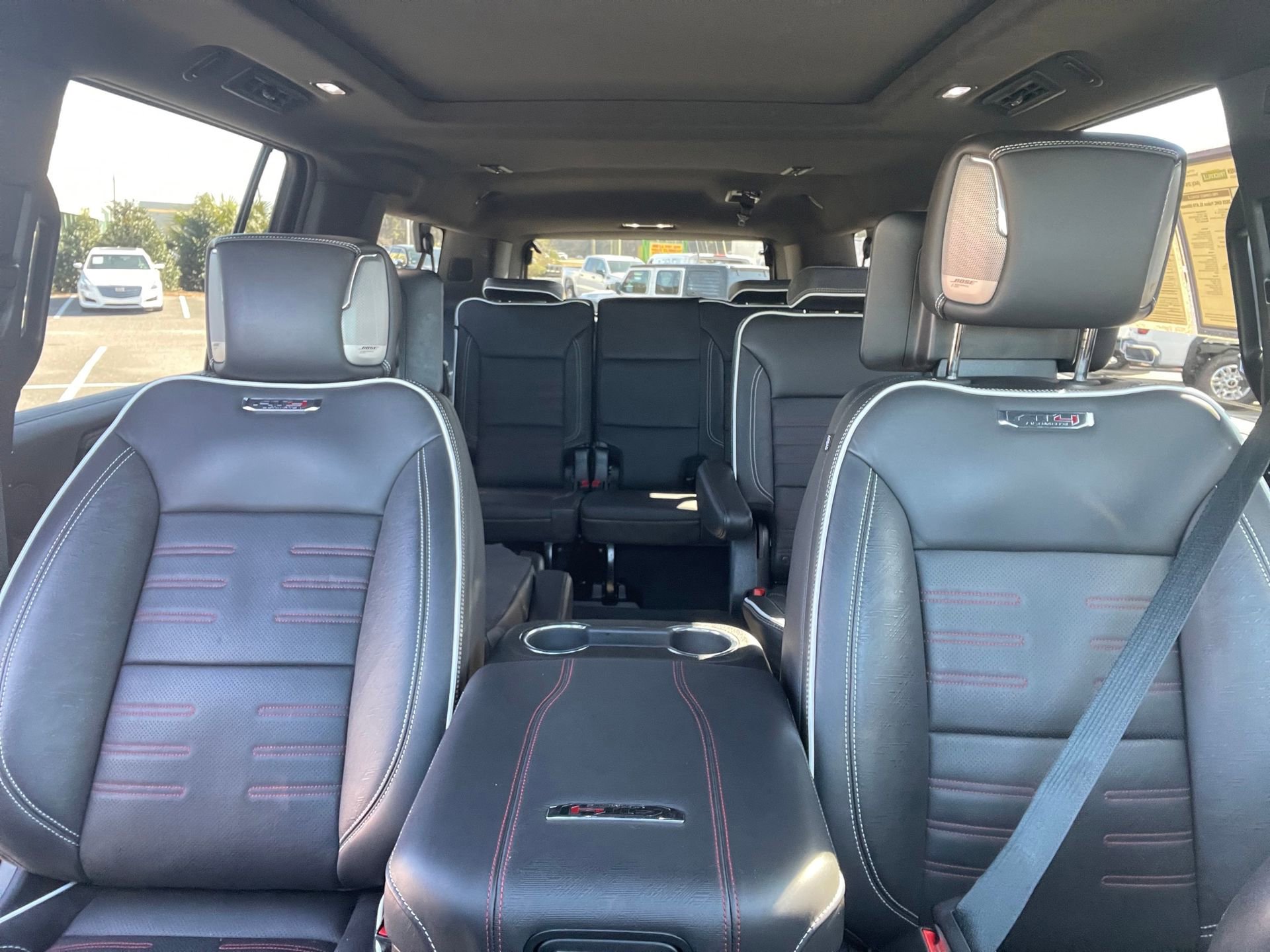 Used 2025 GMC Yukon XL AT4 Ultimate image 29