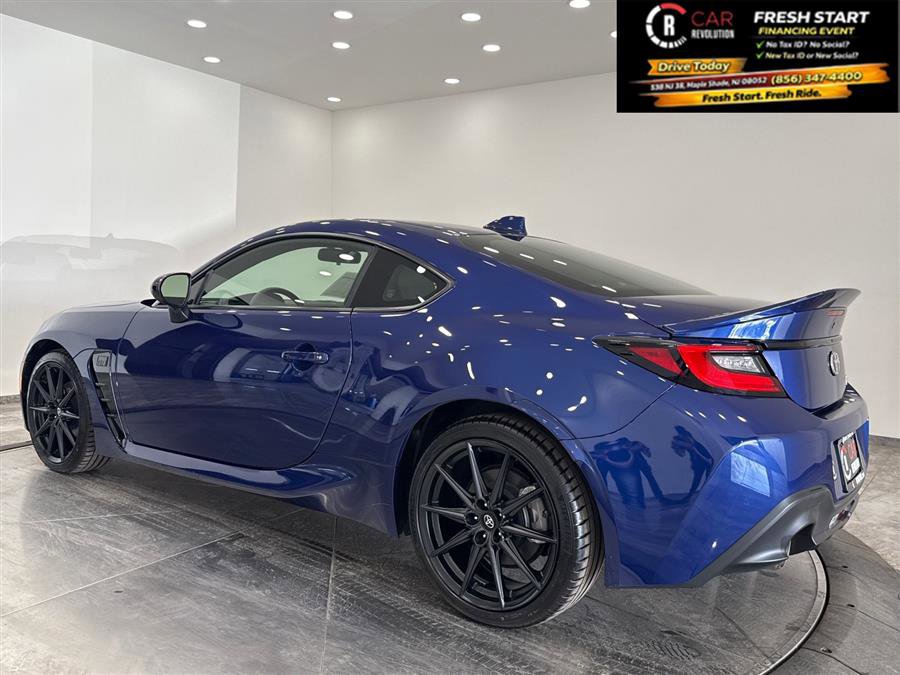 Used 2023 Toyota GR86 Premium w/ ALL Weather Mat Package (TMS) RWD image 5