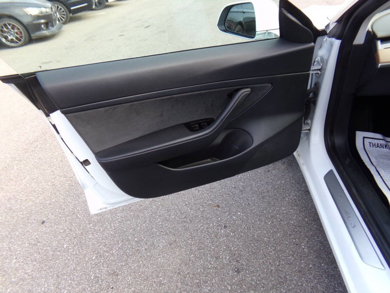 Used 2020 Tesla Model 3 Standard Range Plus image 13