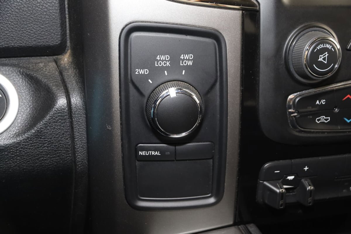 Used 2017 RAM 2500 Big Horn w/ Night Special Edition AWD/4WD image 26