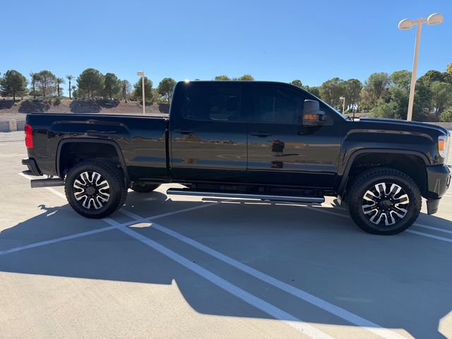 Used 2016 GMC Sierra 2500 Denali w/ Duramax Plus Package image 4